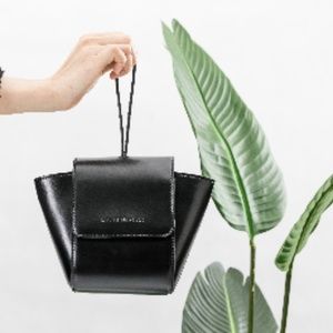 Adele Black Crossbody/Wrislet Convertible Purse